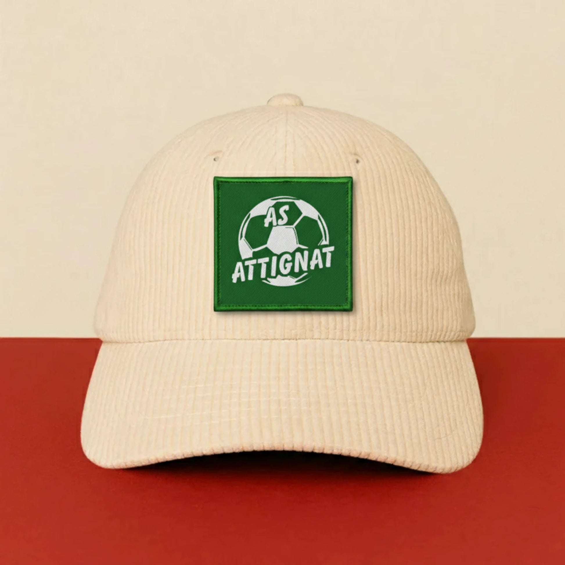 Patch A.S. D'ATTIGNAT sur casquette à velcro PPATCH