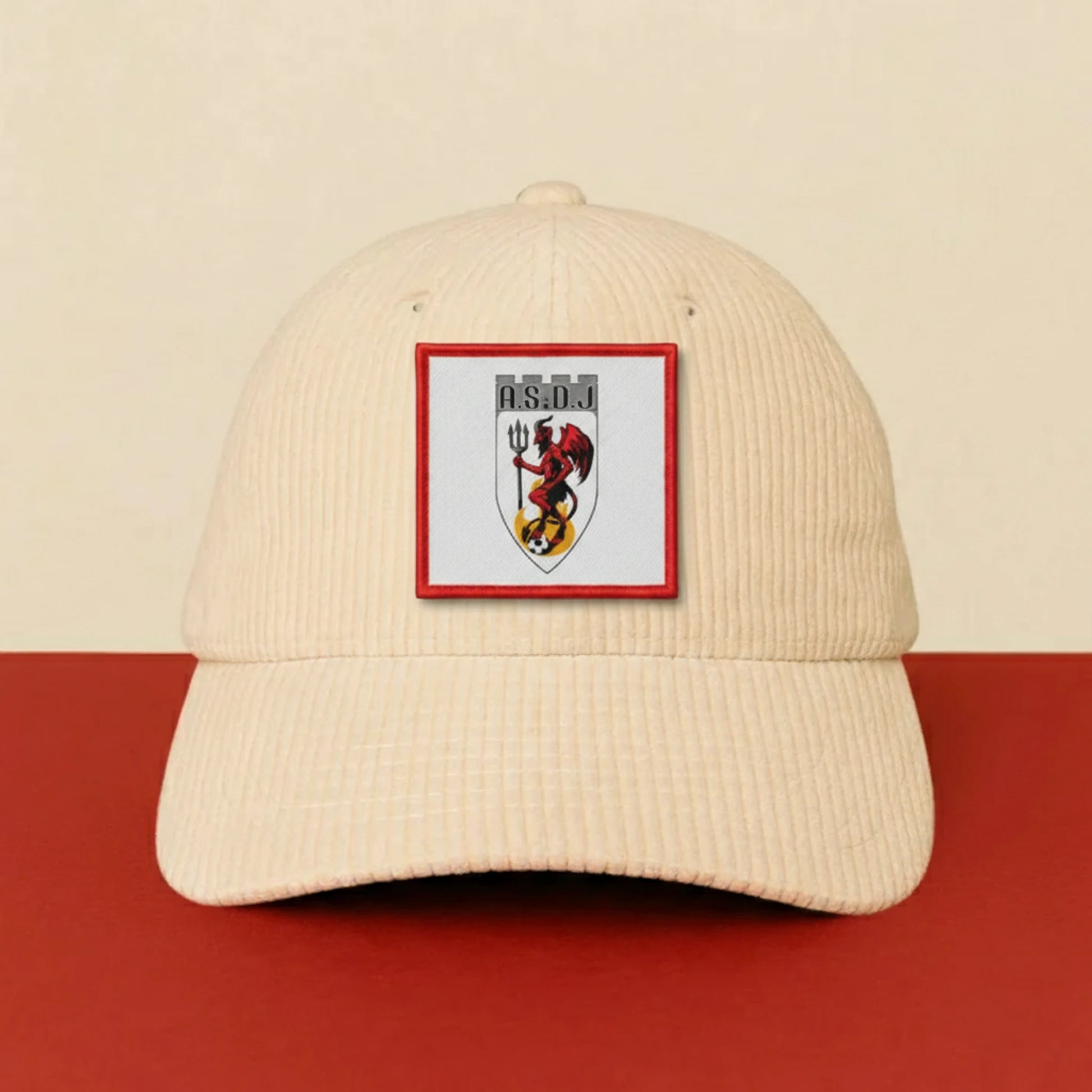 Détail broderie patch A. S. DES DIABLES DU JUCH