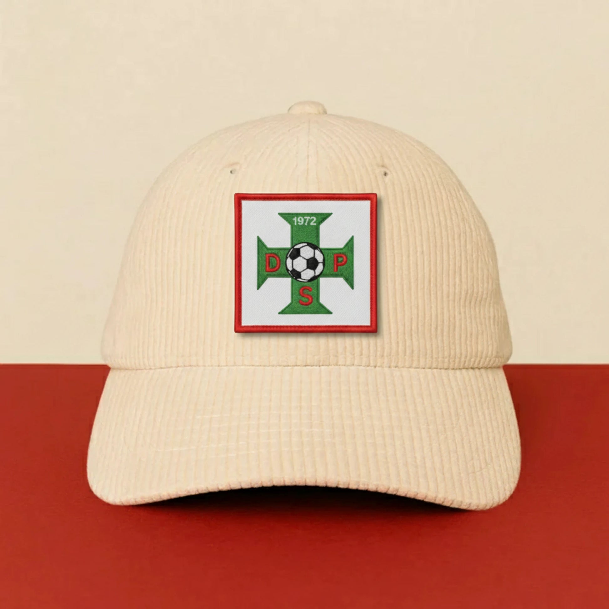 Détail broderie patch Des Portivo Portug St Paul Dax