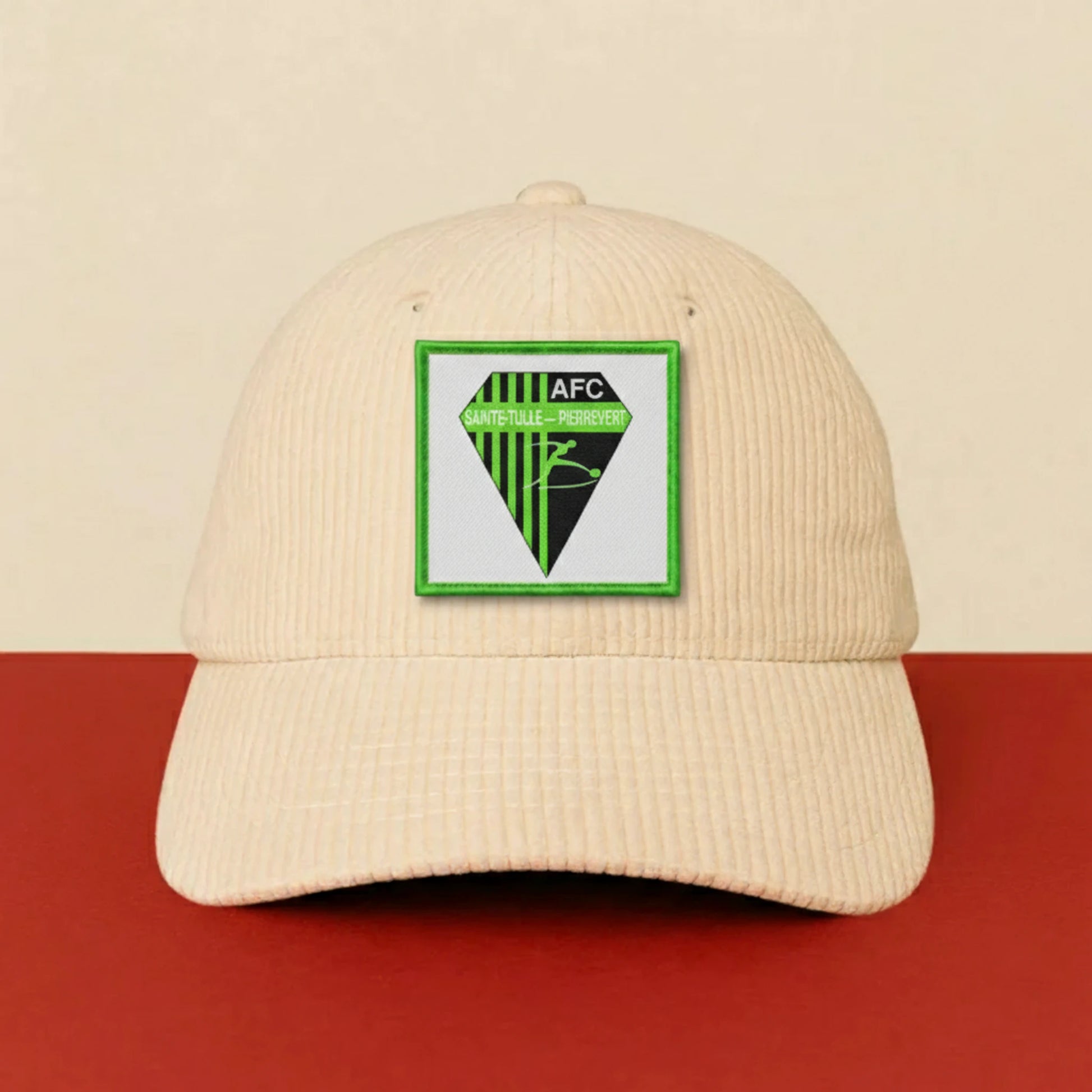 Patch Am FC Sainte Tulle Pierrevert sur casquette à velcro PPATCH