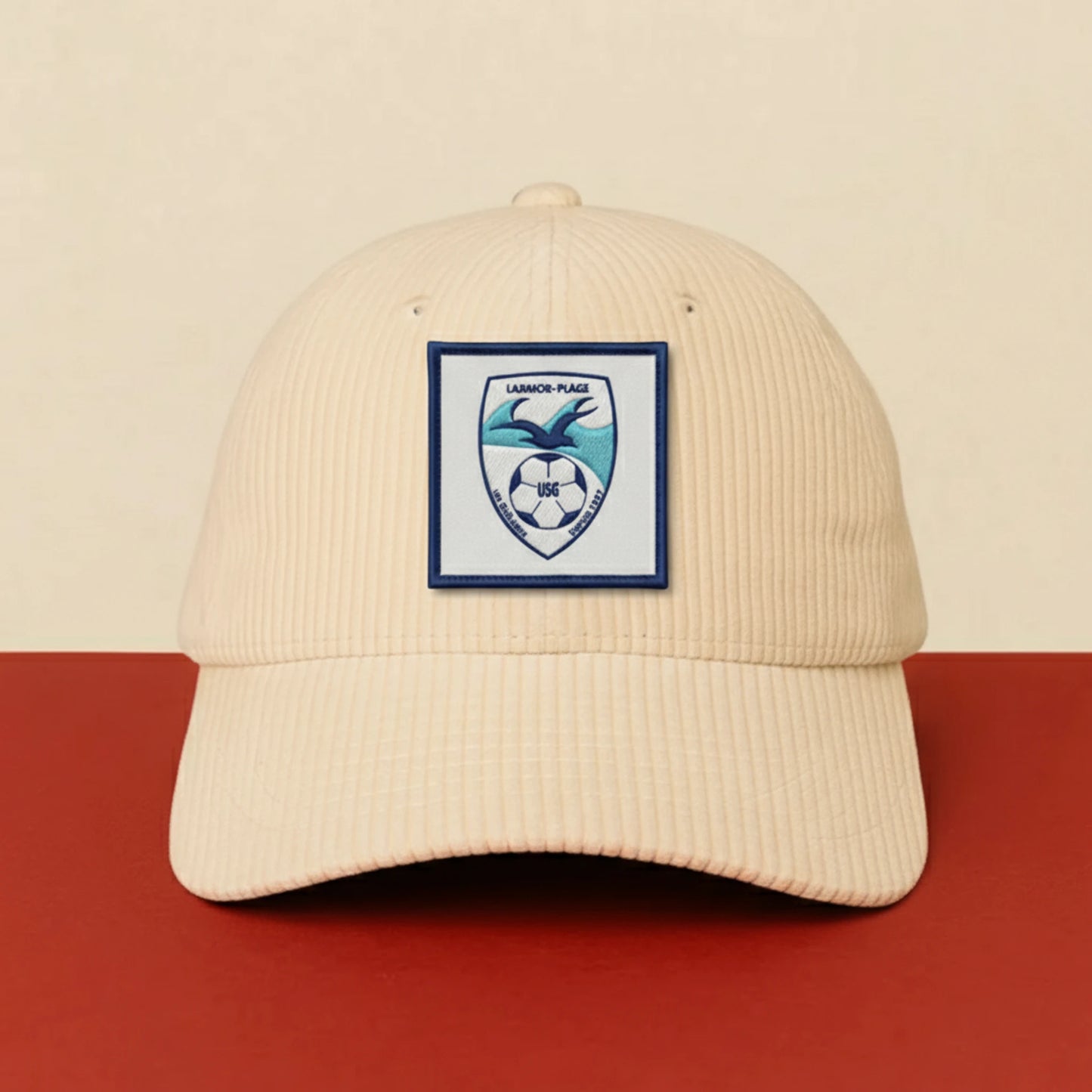 Détail broderie patch US Les Goelands Larmor Plage