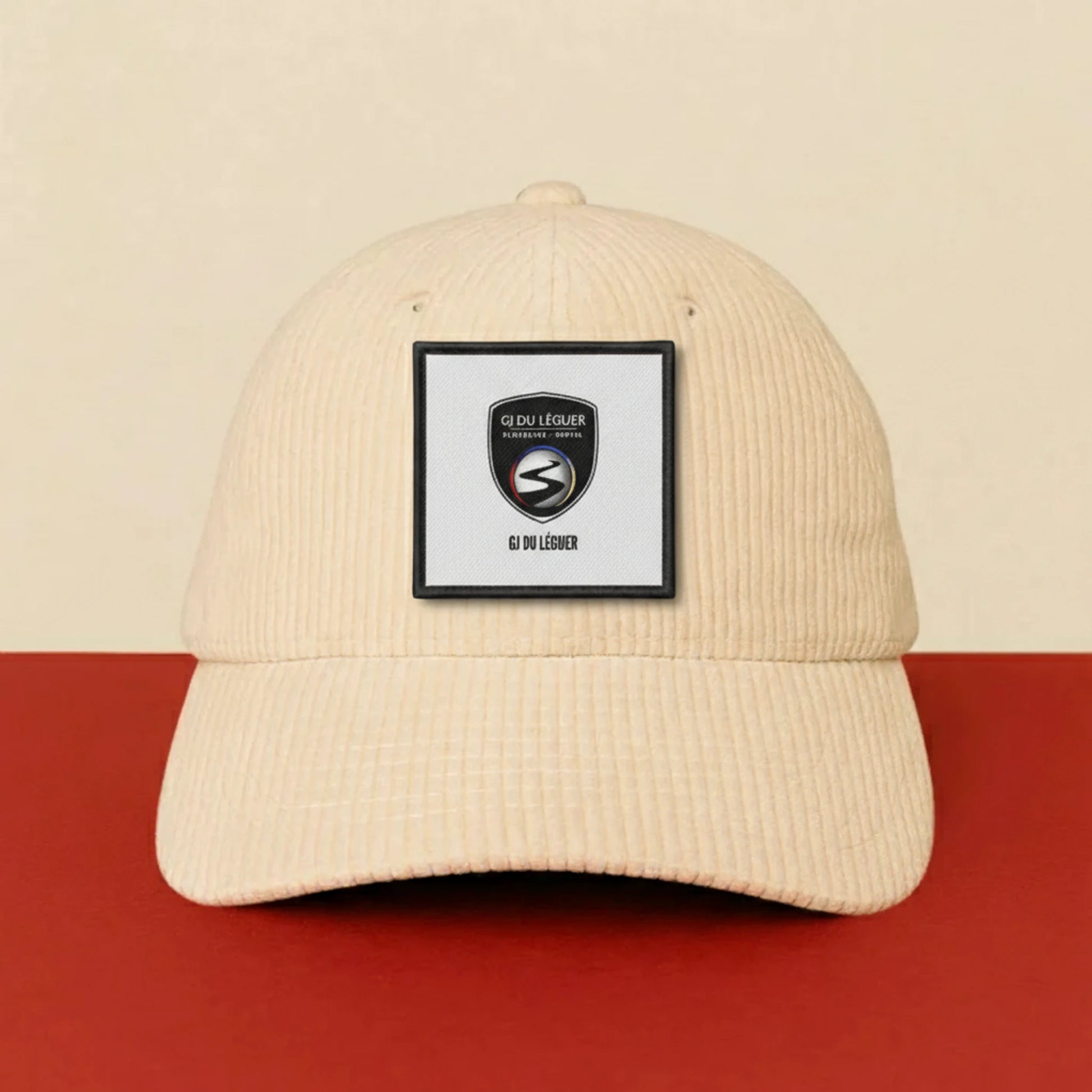 Détail broderie patch GJ DU LEGUER PLOUBEZRE SERVEL