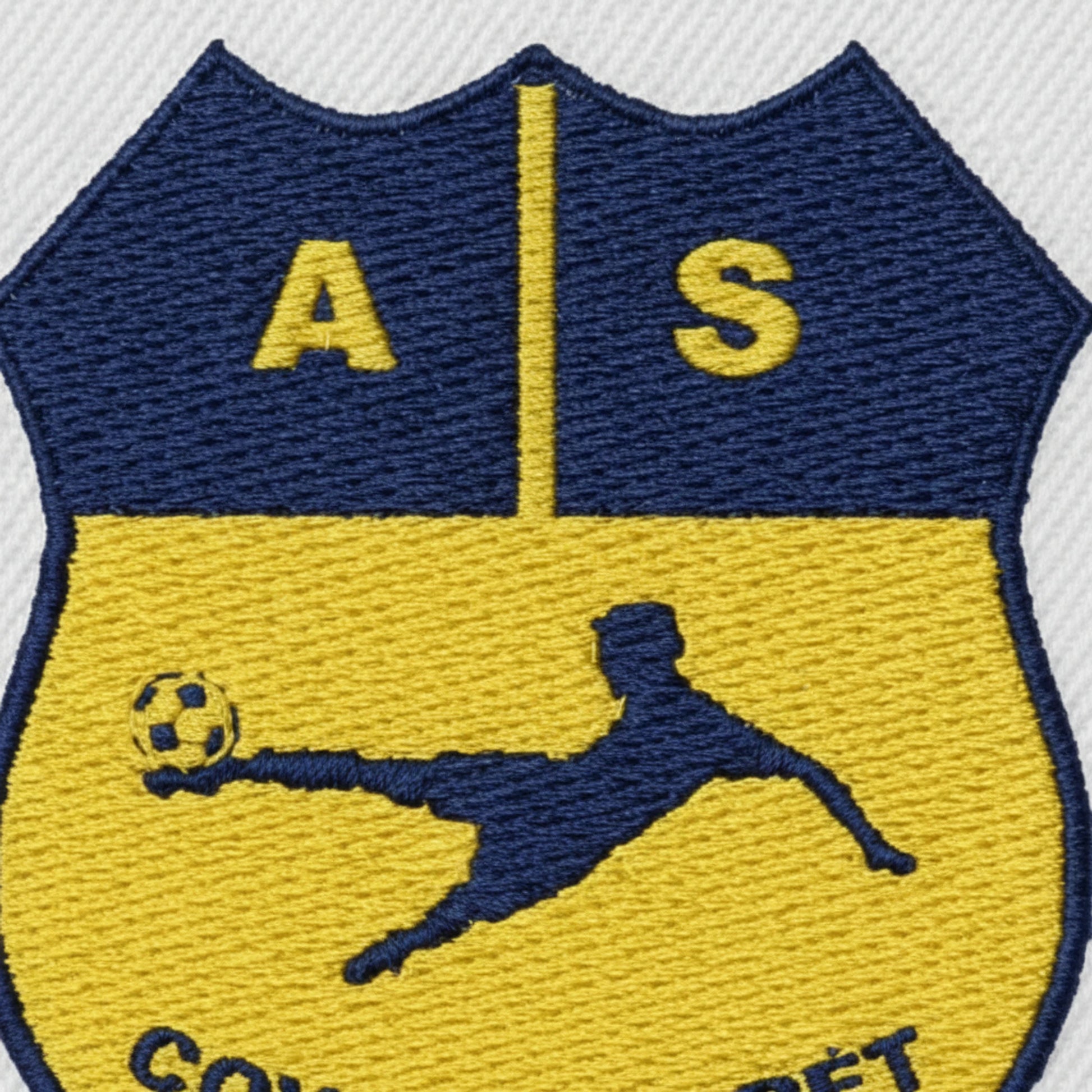 Détail broderie patch A.S. COYE LA FORET