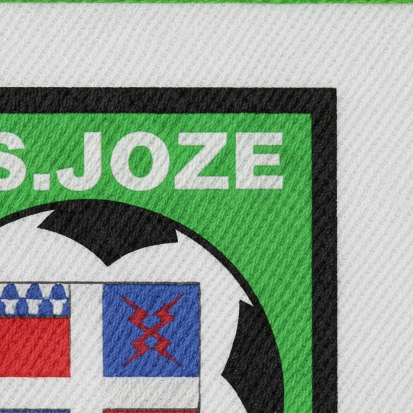 Détail broderie patch A.S. DE JOZE