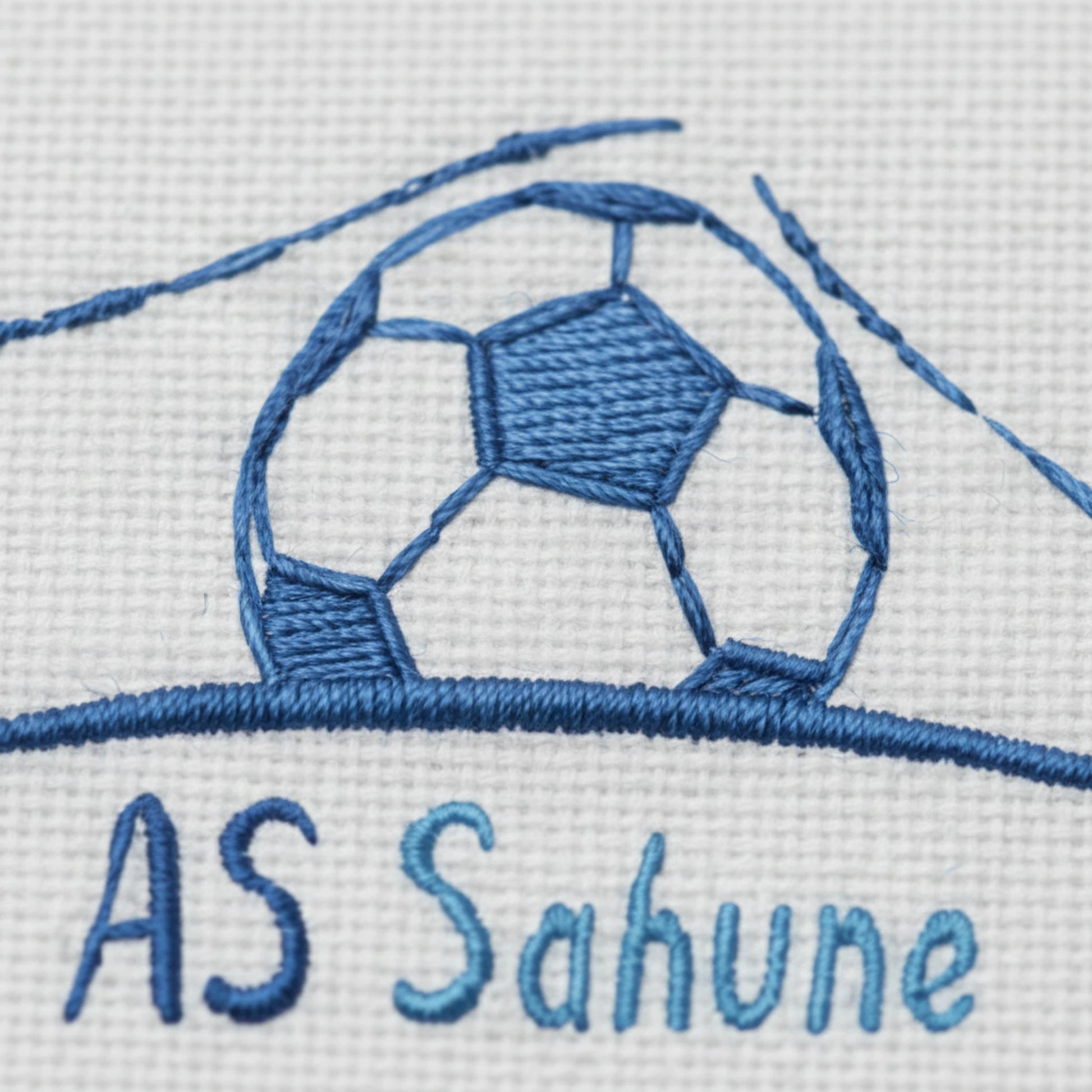 Détail broderie patch A.S. SAHUNE