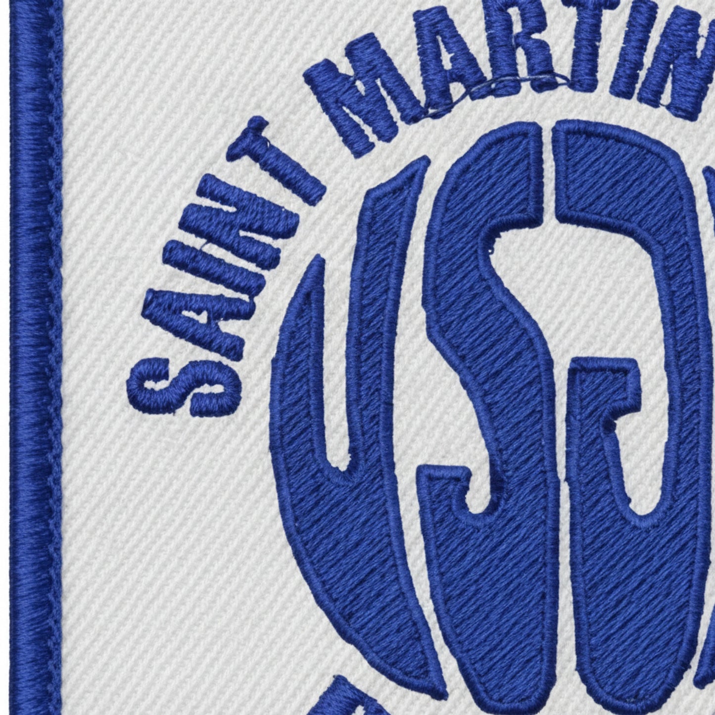 Détail broderie patch Saint Martin du Bois Usja