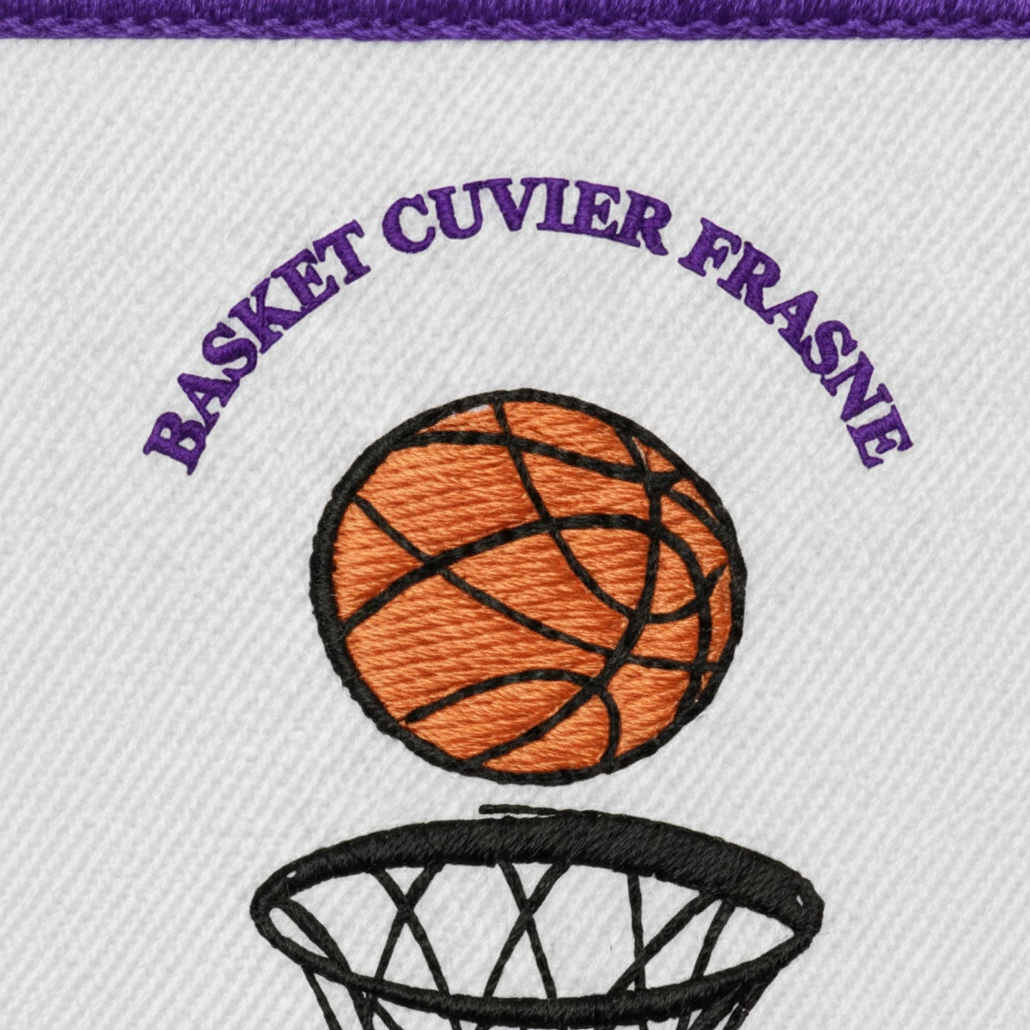 Détail broderie patch Basket Cuvier Frasne