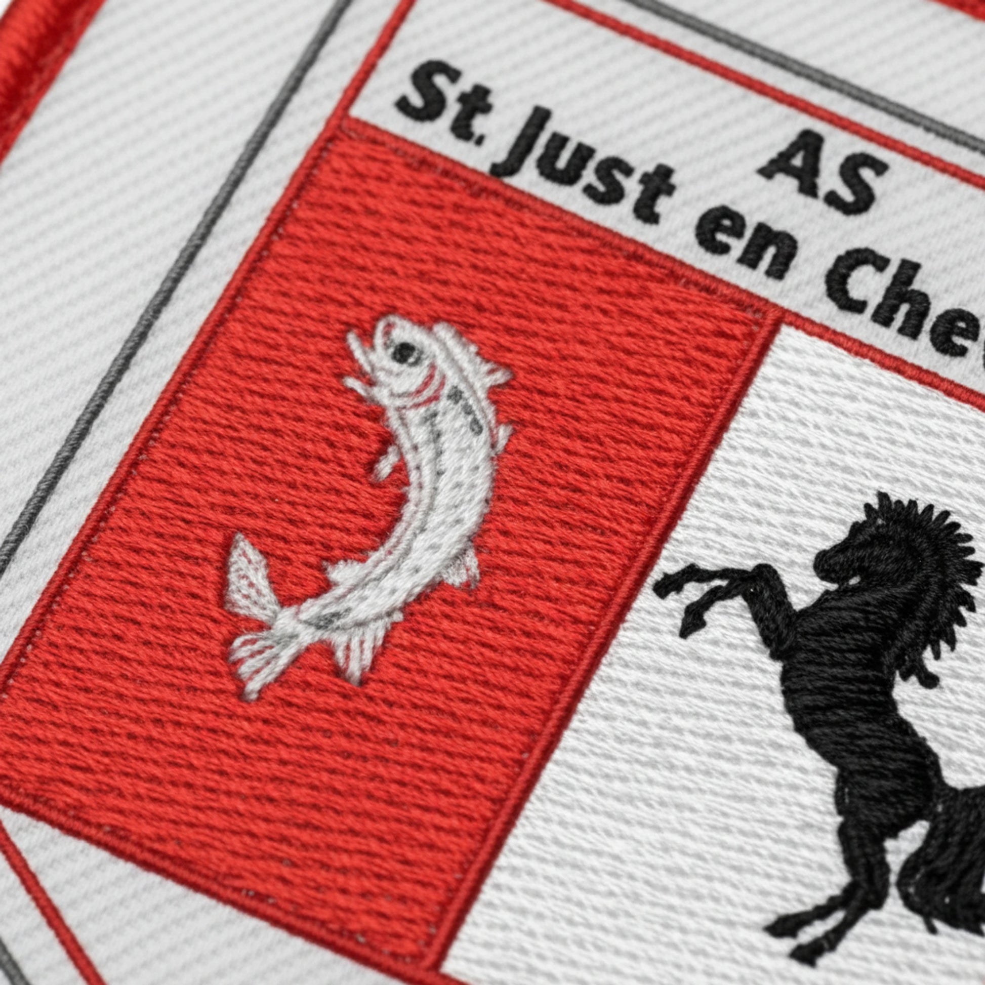 Détail broderie patch A.S. ST JUST EN CHEVALET