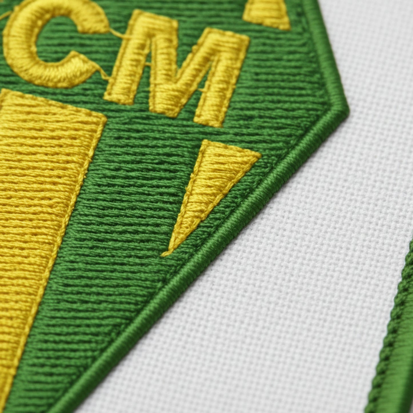 Détail broderie patch FC Montendre