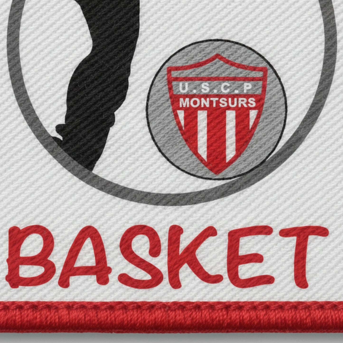 Détail broderie patch Montsurs Uscp