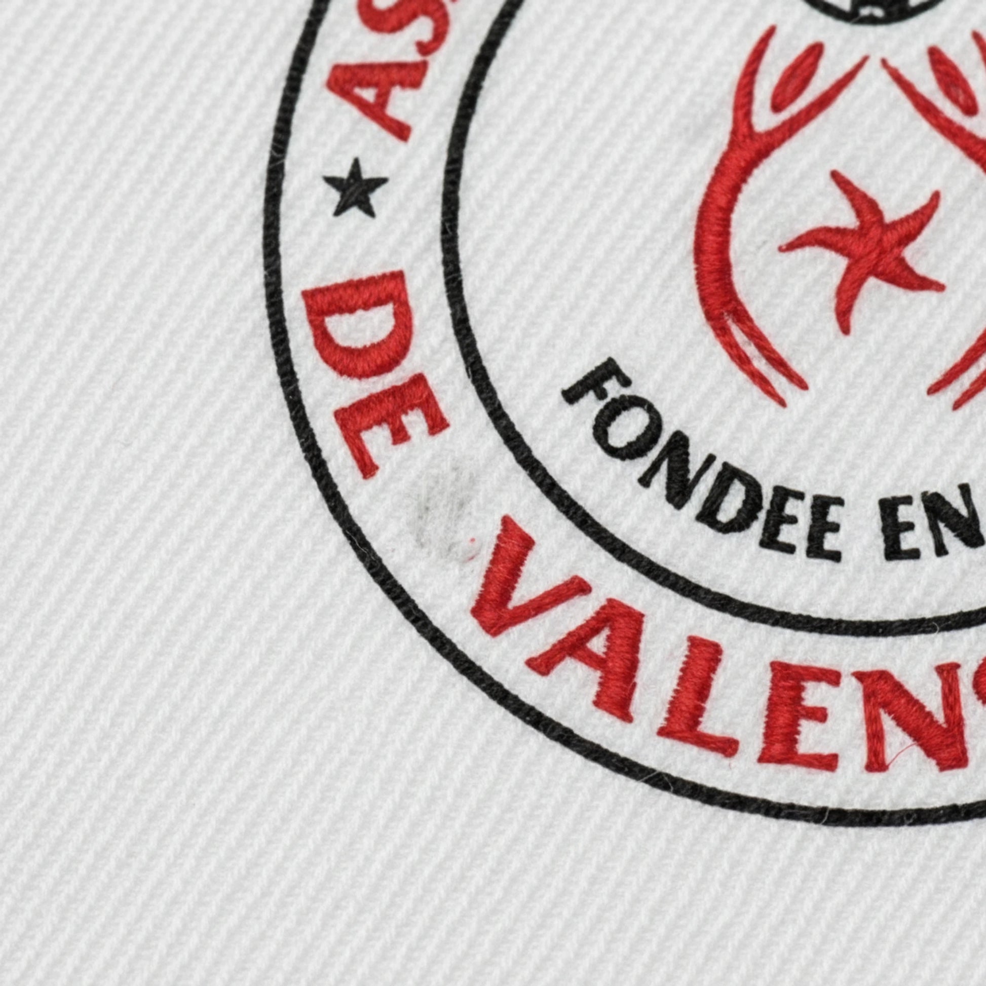 Détail broderie patch A.S. VALENSOLLES