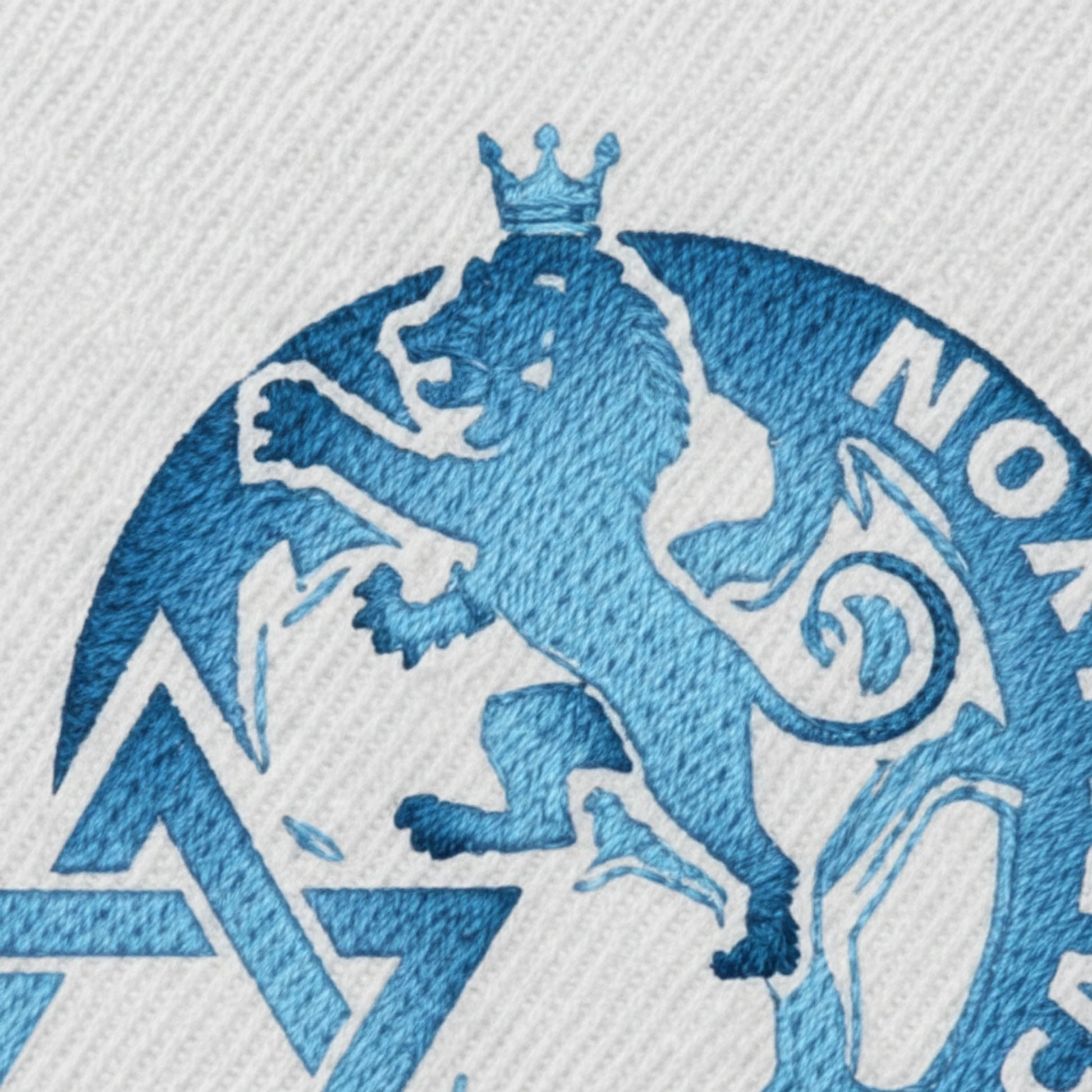 Détail broderie patch SC Maccabi Lyon
