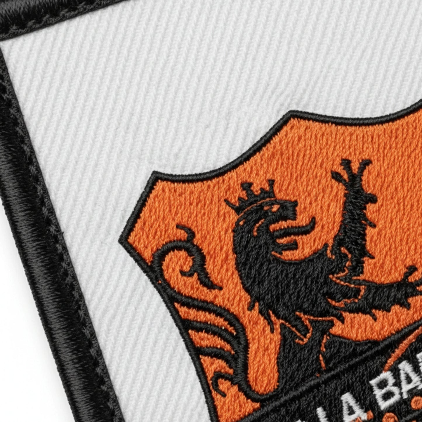 Détail broderie patch A. S. PLATEAU DE LA BARECHE