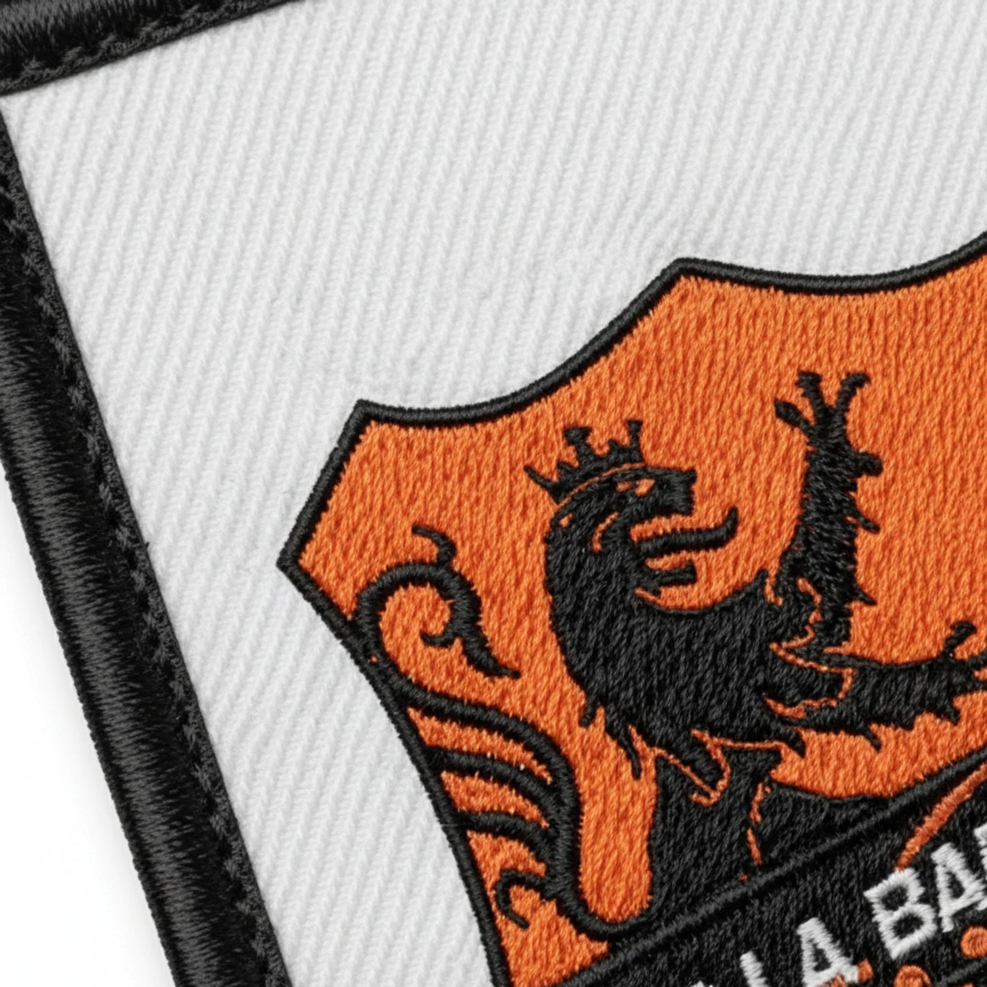 Détail broderie patch A. S. PLATEAU DE LA BARECHE