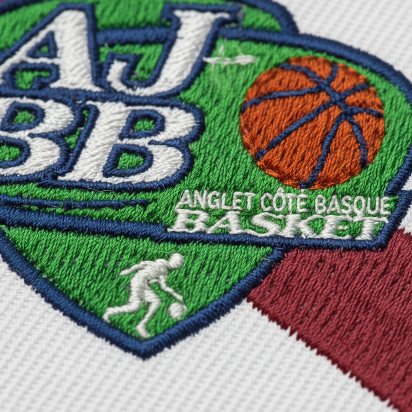 Détail broderie patch Anglet Cote Basque Basket