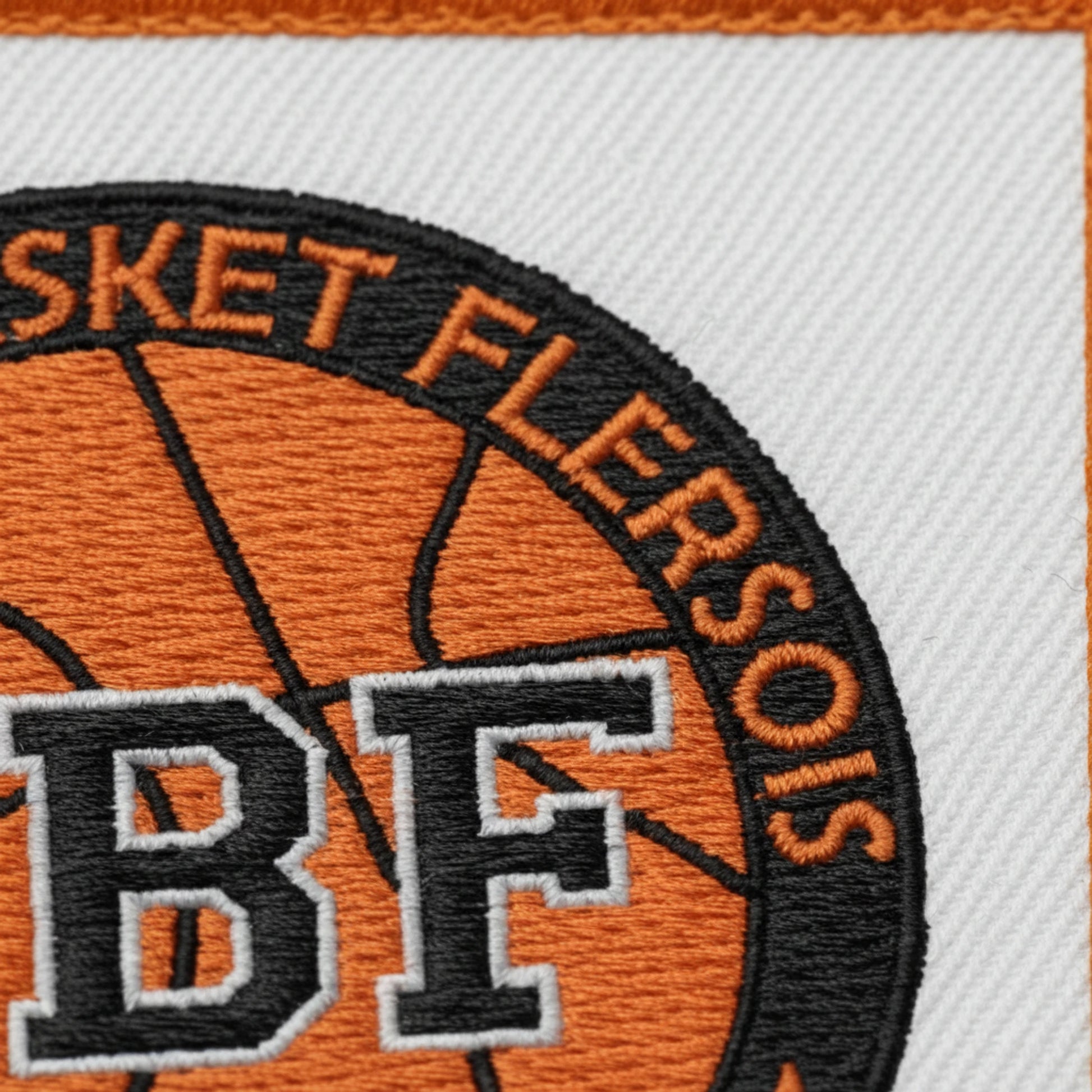 Détail broderie patch Basket Club de Flers