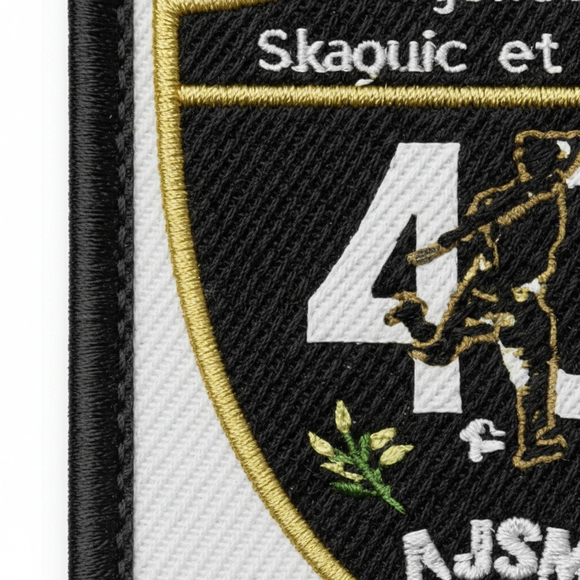 Détail broderie patch AJONCS SAUGNAC MURET