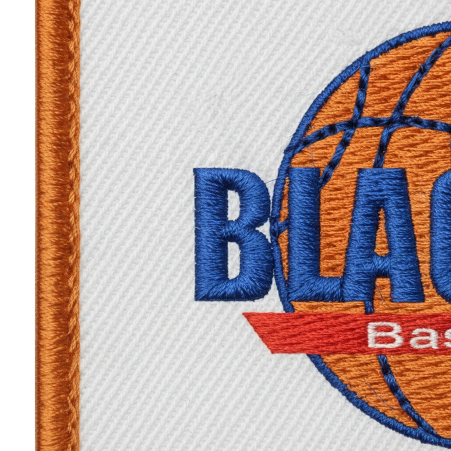 Détail broderie patch Blagnac Basket Club