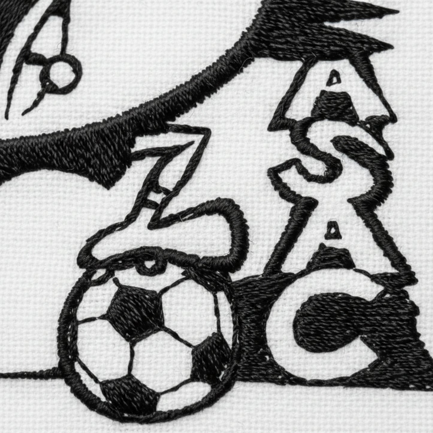 Détail broderie patch A.S.AM. CLOCHEMERLE VAUX BEAUJOL
