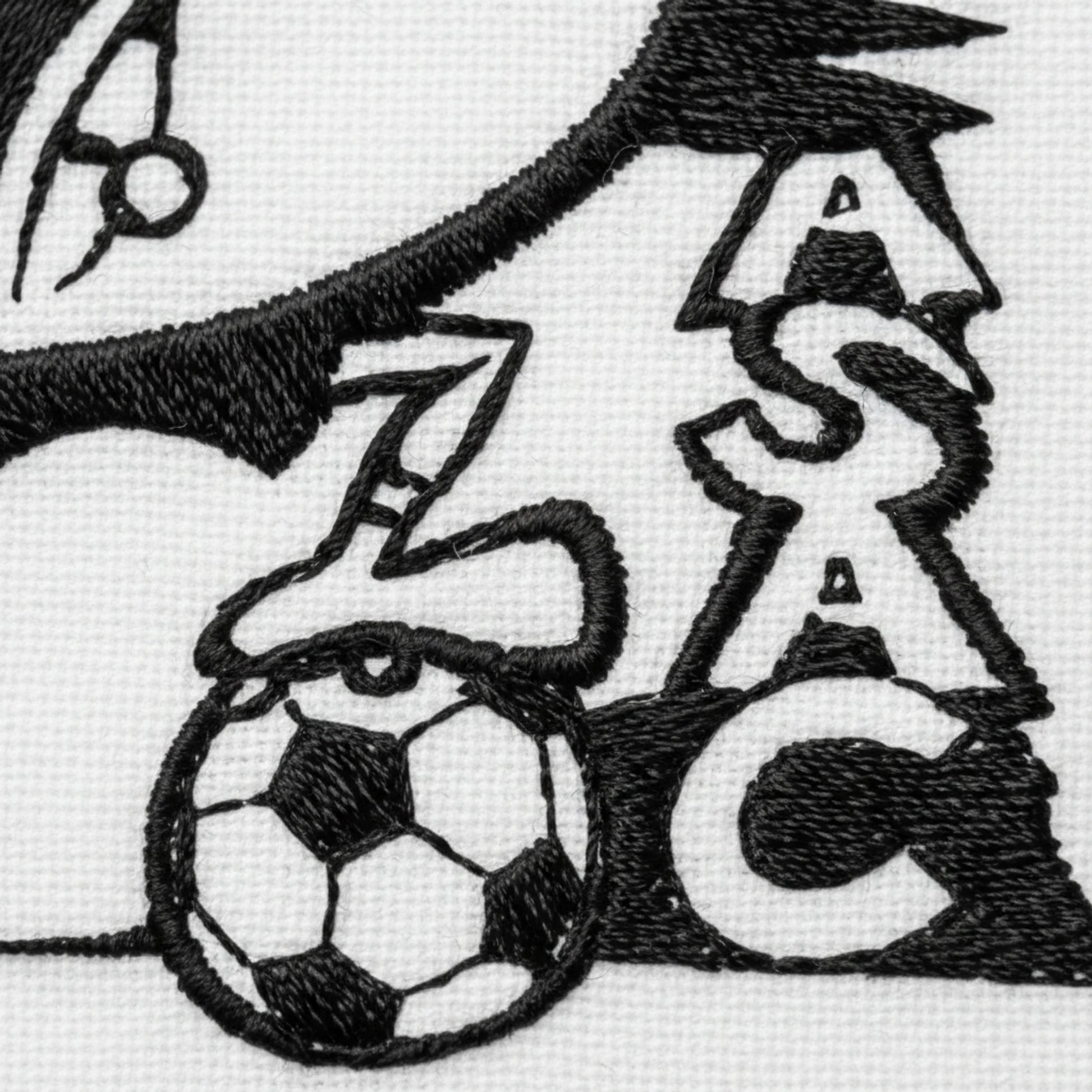 Détail broderie patch A.S.AM. CLOCHEMERLE VAUX BEAUJOL