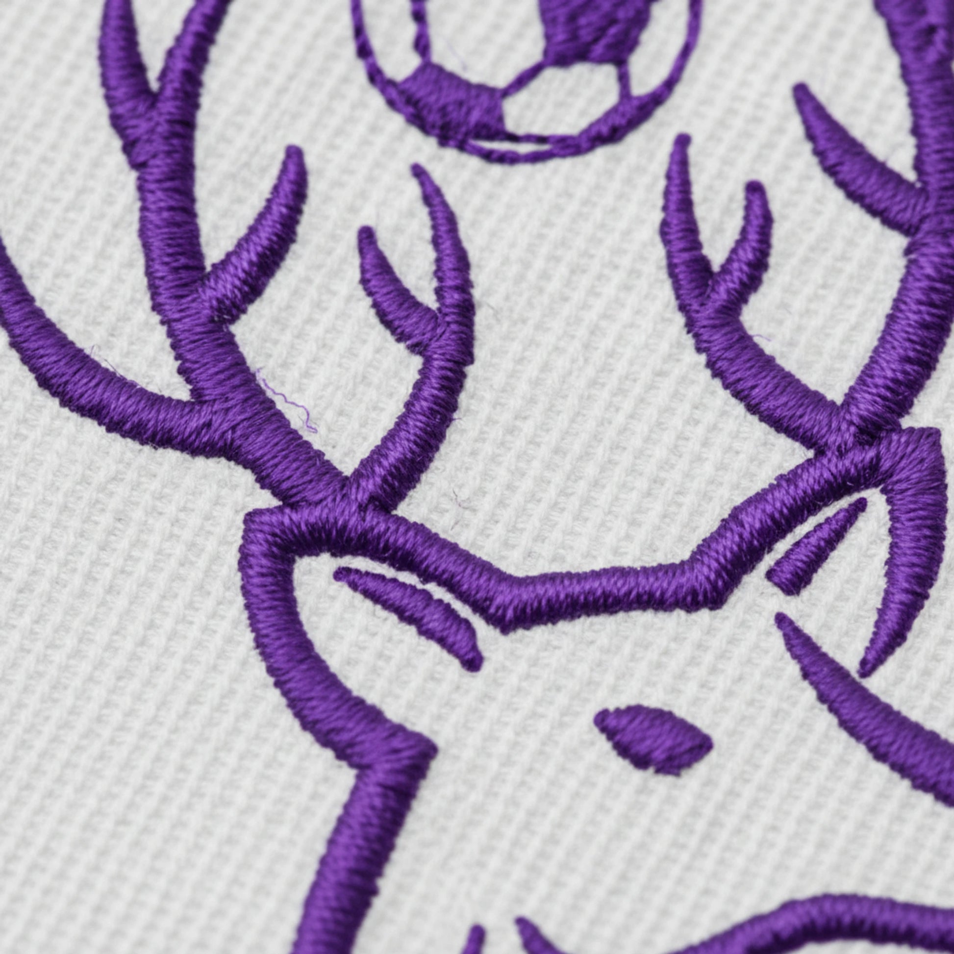 Détail broderie patch A. S. BRETTE