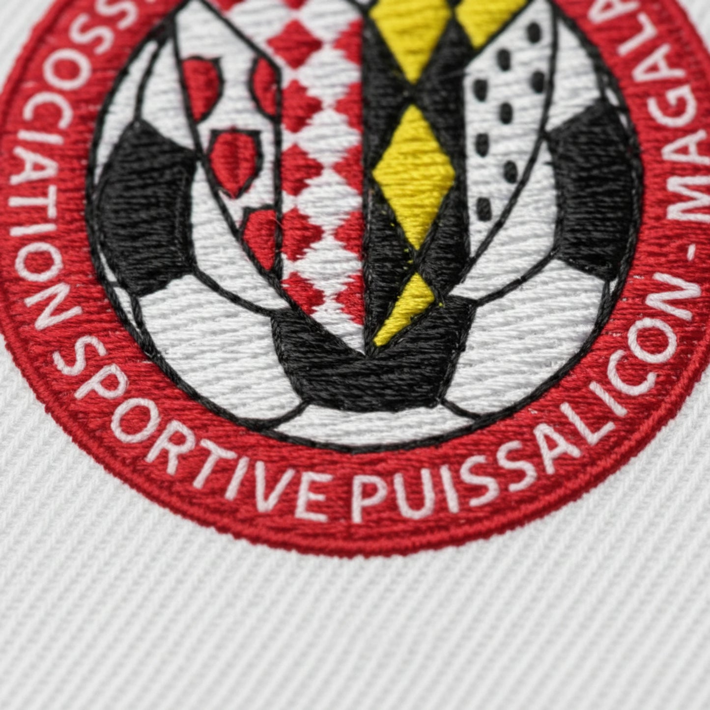 Détail broderie patch A. S. PUISSALICON  MAGALAS