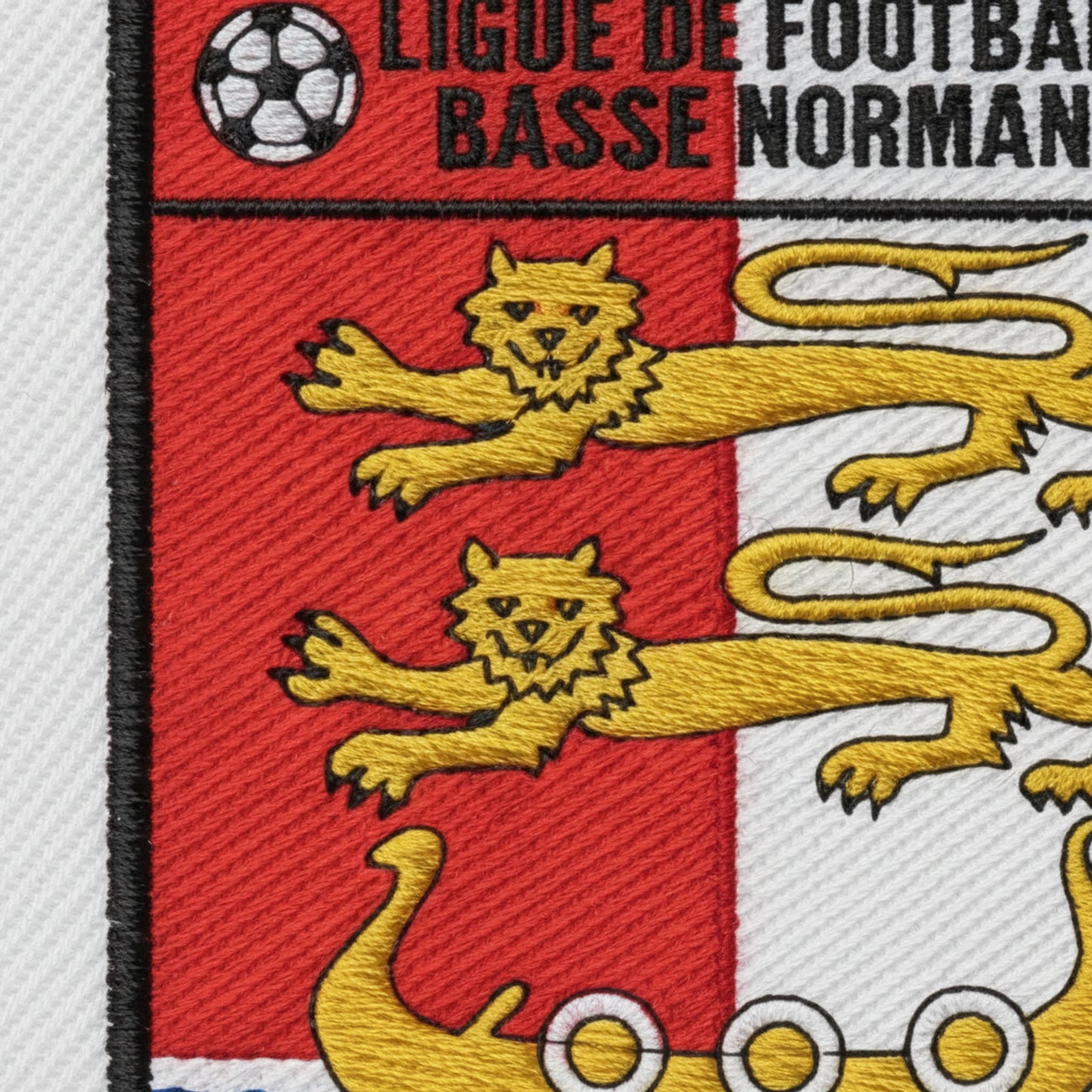 Détail broderie patch CLUB LIGUE BASSE NORMANDIE