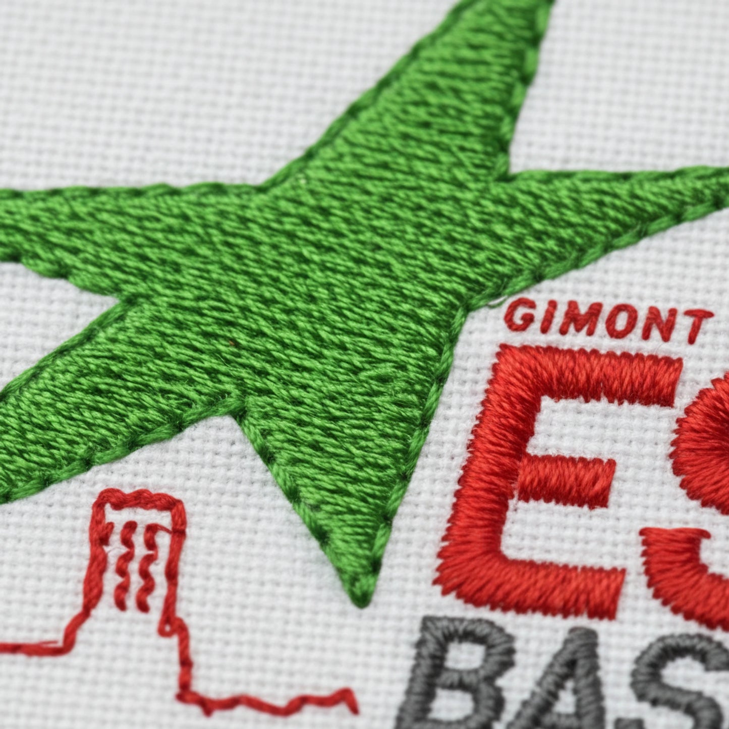 Détail broderie patch Etoile Sportive Gimontoise BB