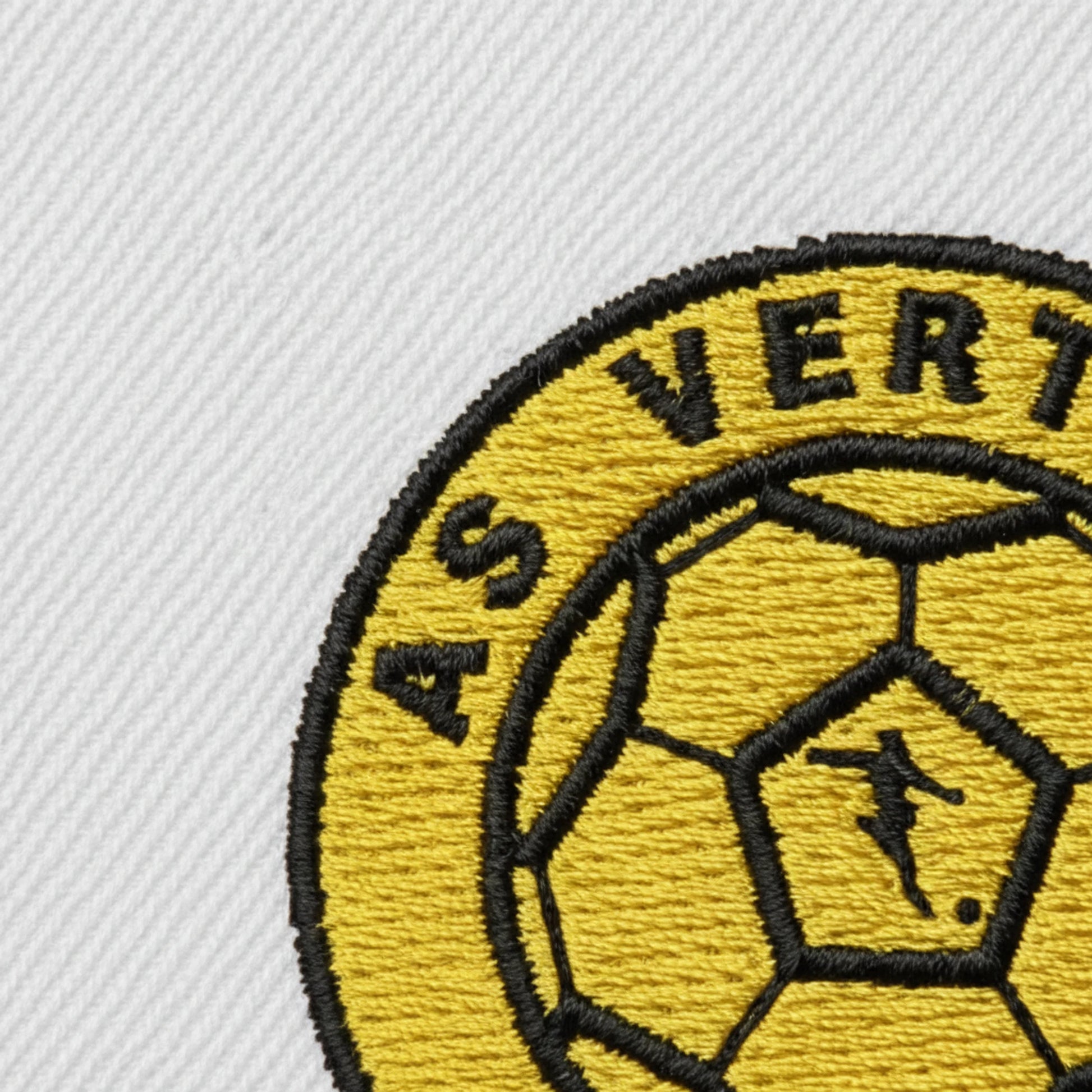 Détail broderie patch AS Vertrieu