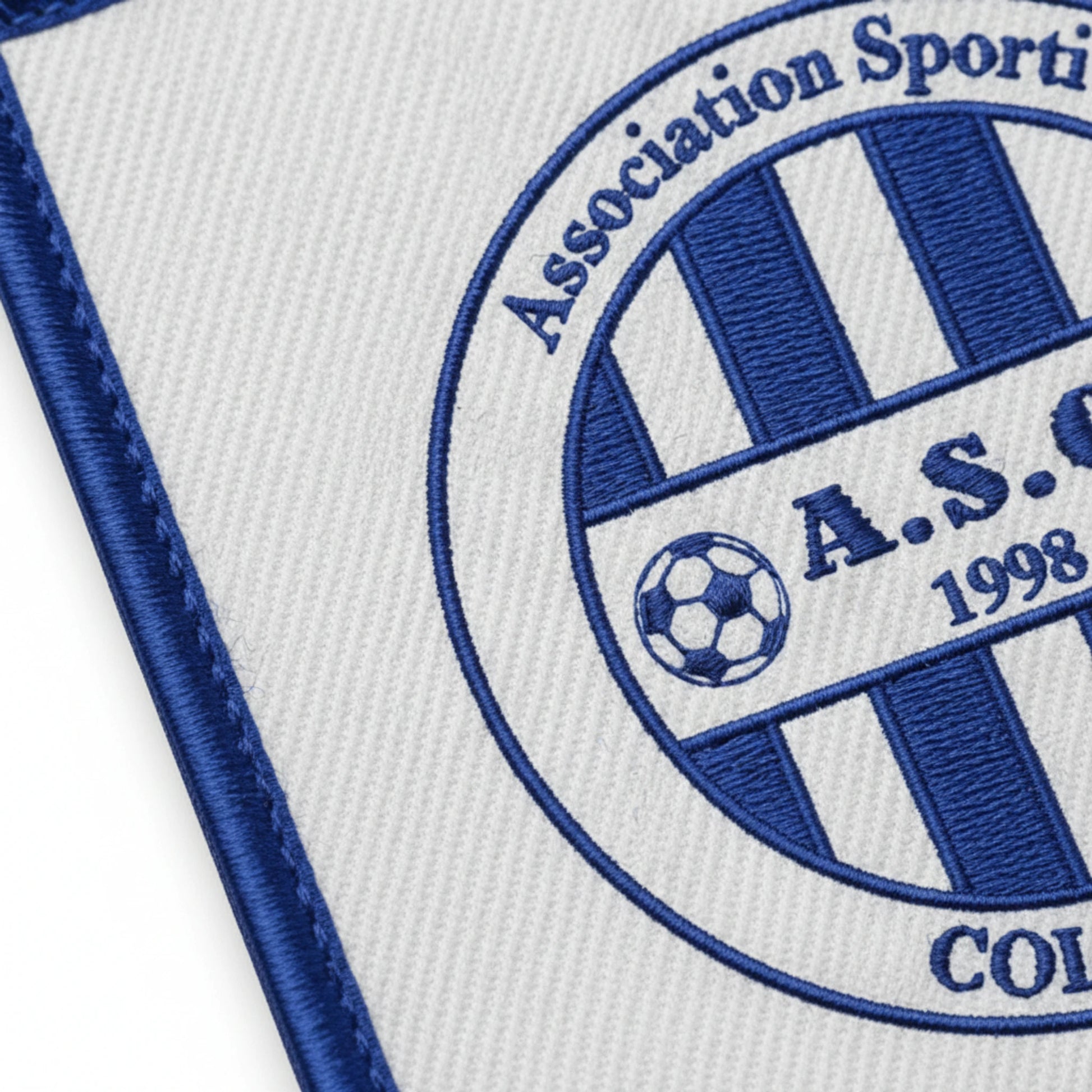 Détail broderie patch A.S. COLOMIEU