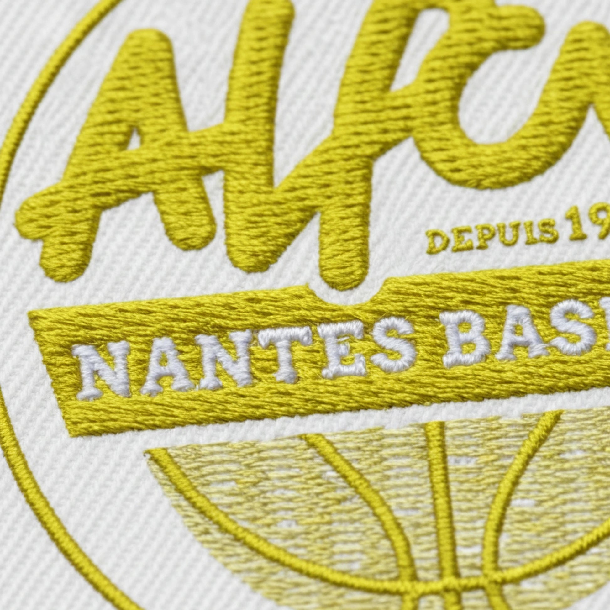 Détail broderie patch Alpcm Nantes