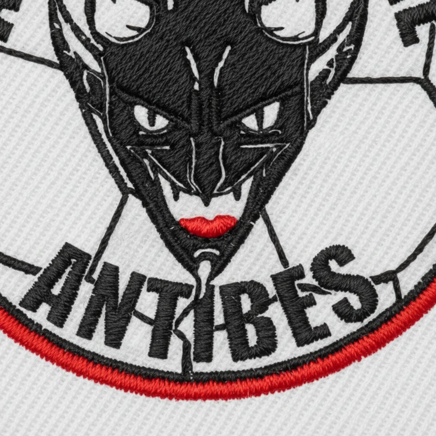 Détail broderie patch A.S. DE LA FONTONNE  ANTIBES