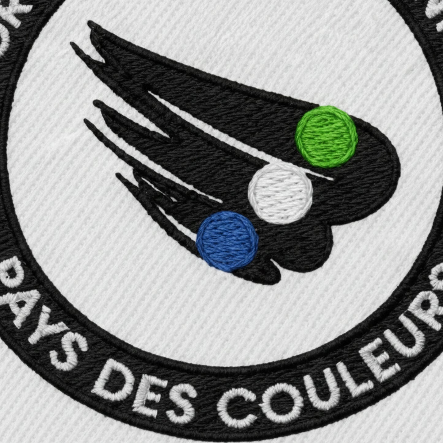 Détail broderie patch GF PAYS DES COULEURS